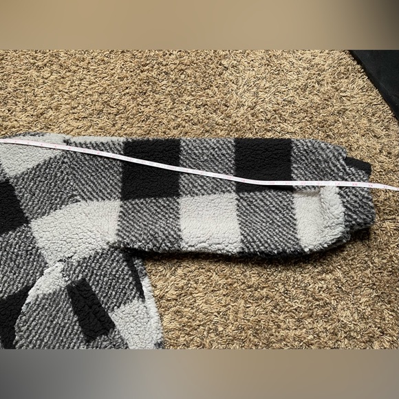 Plaid Fuzzy Jacket - Picture 6 of 8